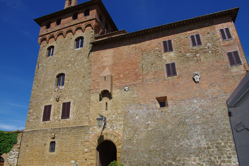 AGRITURISMO E RELAIX CHATEAUX "PALAZZO MASSAINI" a Pienza (SI)